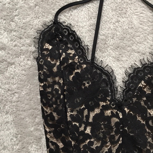 Forever 21 Contemporary Floral Bodysuit NWT - Picture 3 of 7